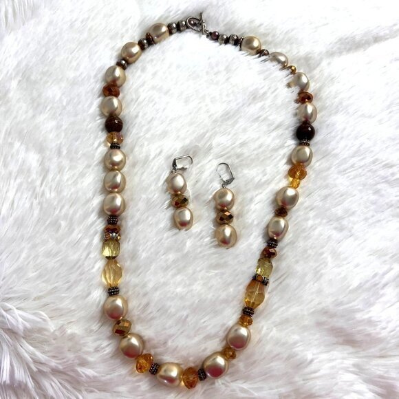 Handmade Beaded Goldtone Necklace with Earrings 24 in - Picture 9 of 13